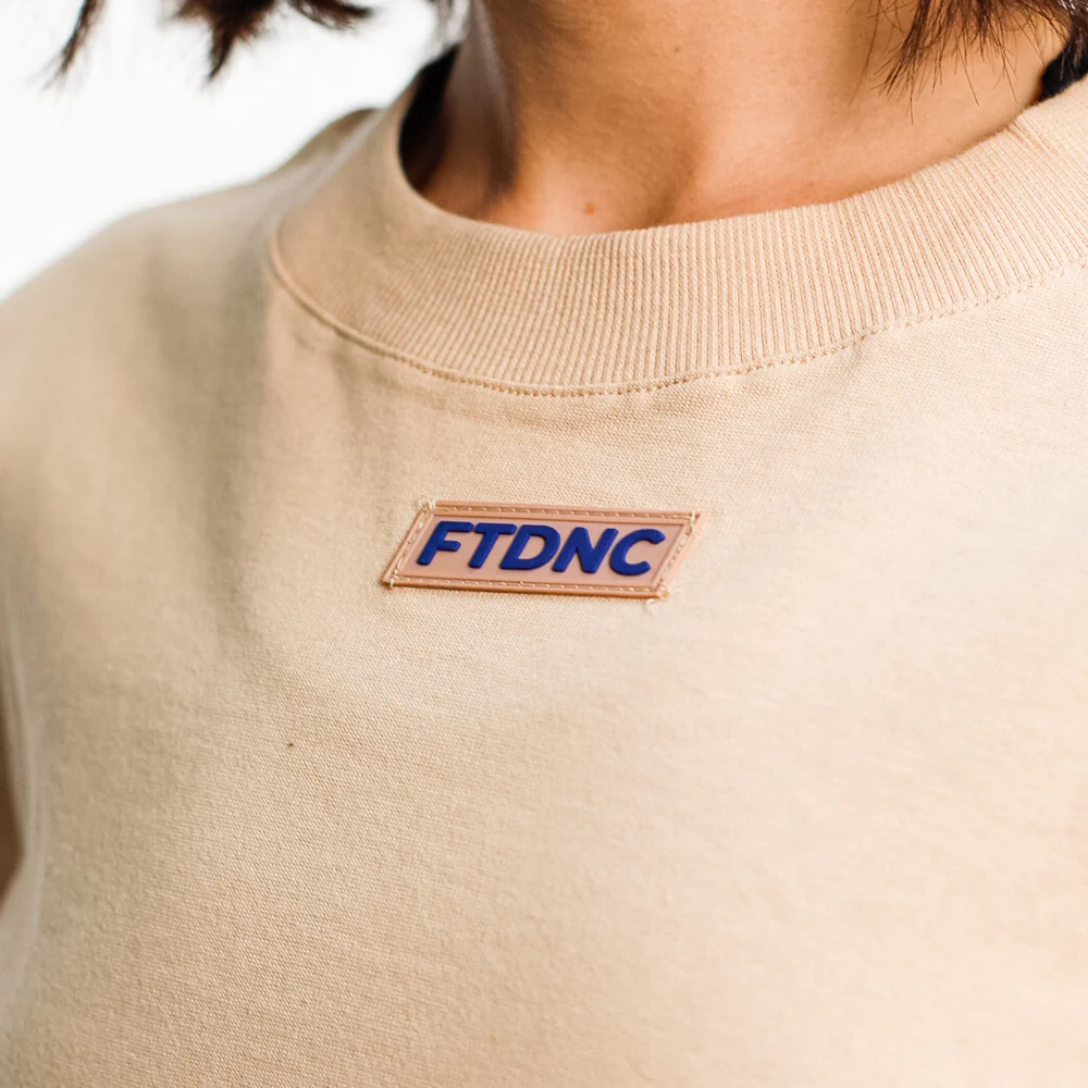 CAMISETA CROPPED MALHÃO FTDNC BEGE - Image 3